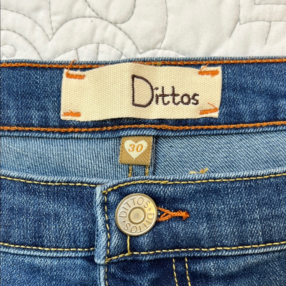 Dittos Women's Taylor Mid Rise Crop Legging Jean Size 30 NWT - Picture 7 of 9